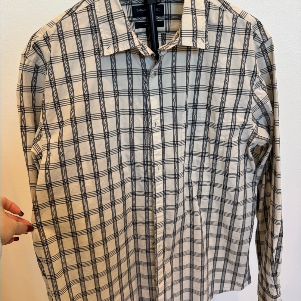 Banana Republic Men's Gray‎ and White Checkered Shirt
